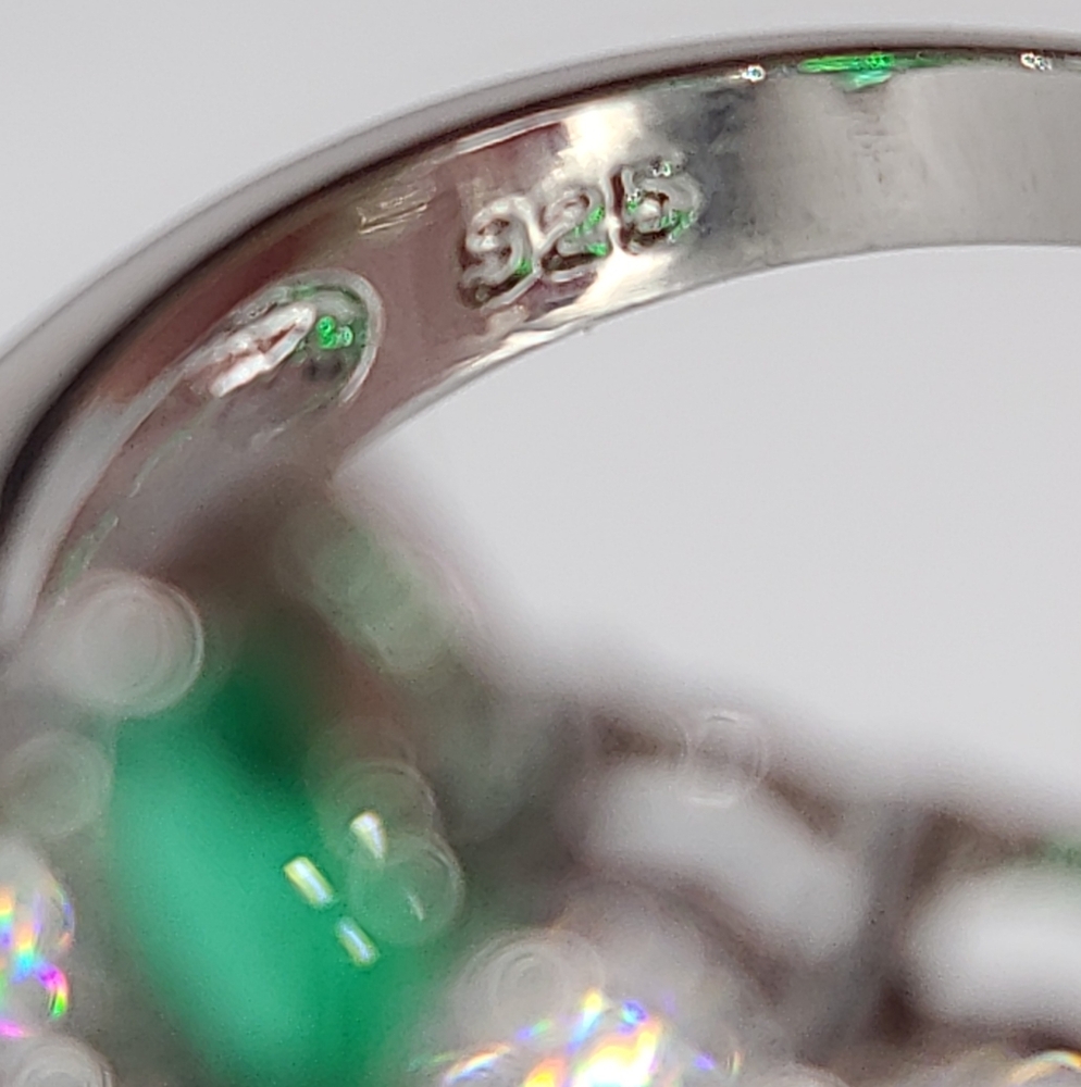 Elegant Emerald Green Sterling  Silver Ring - Picture 6 of 10